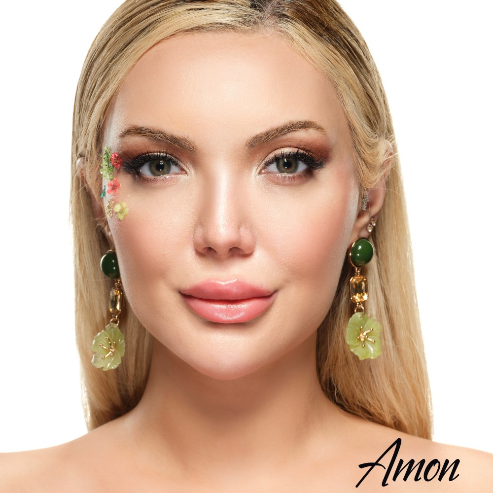 Rocio Amon - Colored Contact Lenses